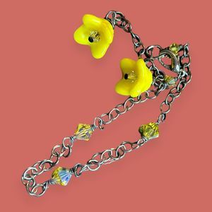 💛 VINTAGE 8" BRACELET YELLOW FLOWERS CHARMS ADJUSTABLE CLASP COSTUME JEWELRY